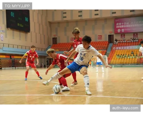 全运会五人制男子老将组赛12支队伍激烈角逐 全运会五人制男子老将组赛12支队伍激烈角逐