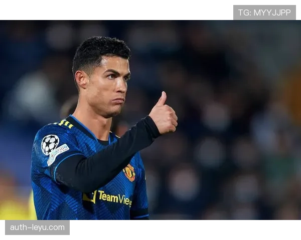 伊桑恩瓦内里租借不含买断 马赛短期补强为欧冠资格争夺添砝码 伊桑恩瓦内里租借不含买断 马赛短期补强为欧冠资格争夺添砝码